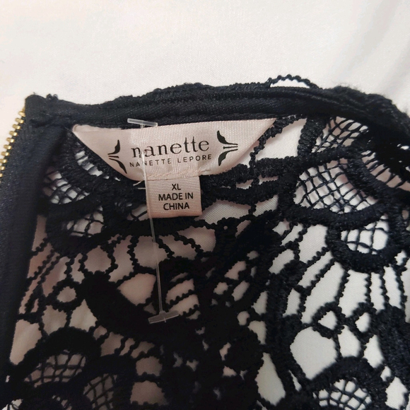 Nanette Lepore Women's Crochet Short Sleeve Dark Navy Blue Lace Top Sz XL - Picture 10 of 15